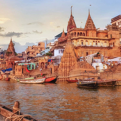 バラナシのガンジス川　インド