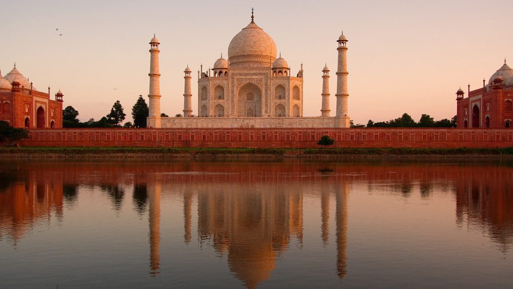 逆さタージマハル幻の黒い霊廟